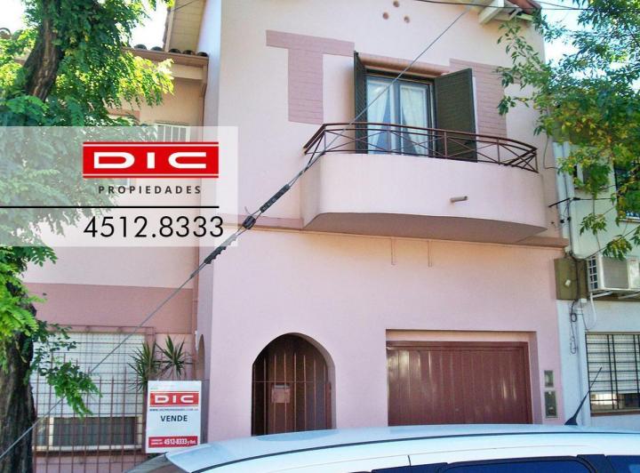Casa · 225m² · 5 Ambientes · 1 Cochera