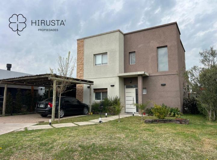 Casa · 410m² · 5 Ambientes · 6 Cocheras