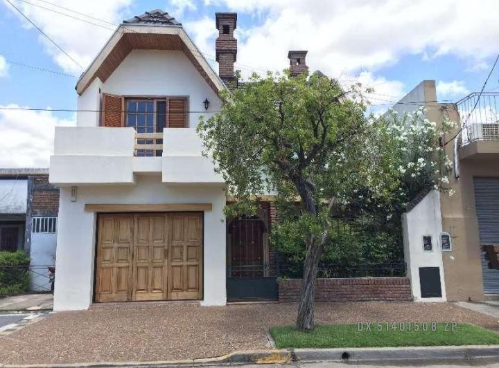 Casa · 282m² · 5 Ambientes · 1 Cochera