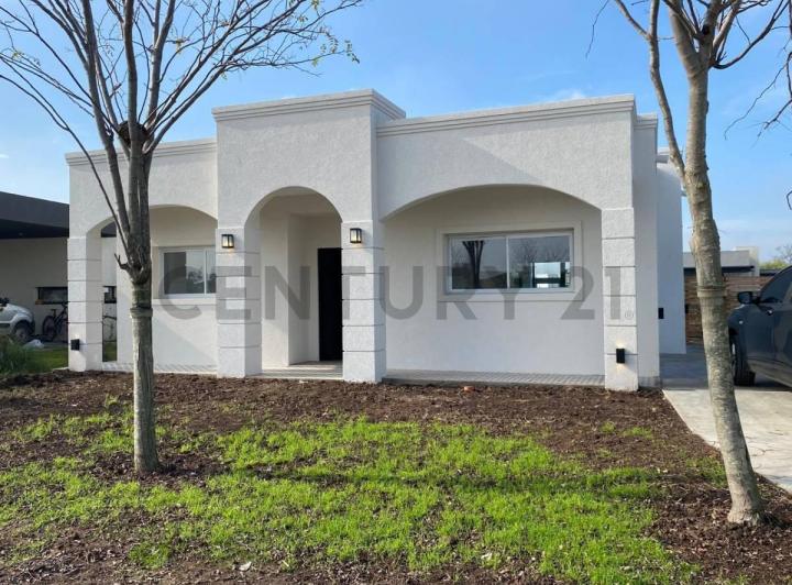 Casa · 165m² · 5 Ambientes · 2 Cocheras