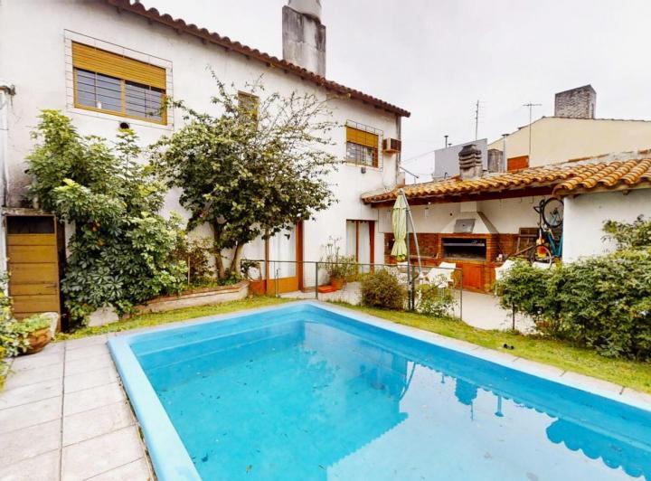 Casa · 259m² · 5 Ambientes · 1 Cochera
