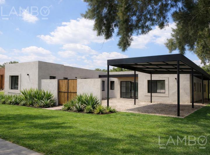 Casa · 265m² · 6 Ambientes · 3 Cocheras