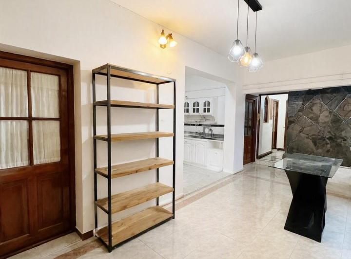 Casa · 207m² · 12 Ambientes · 1 Cochera