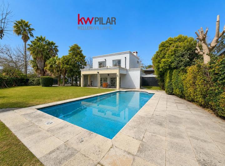 Casa · 420m² · 7 Ambientes · 5 Cocheras
