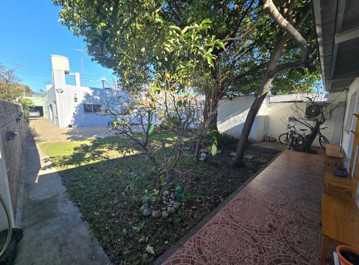 Casa · 225m² · 7 Ambientes · 3 Cocheras
