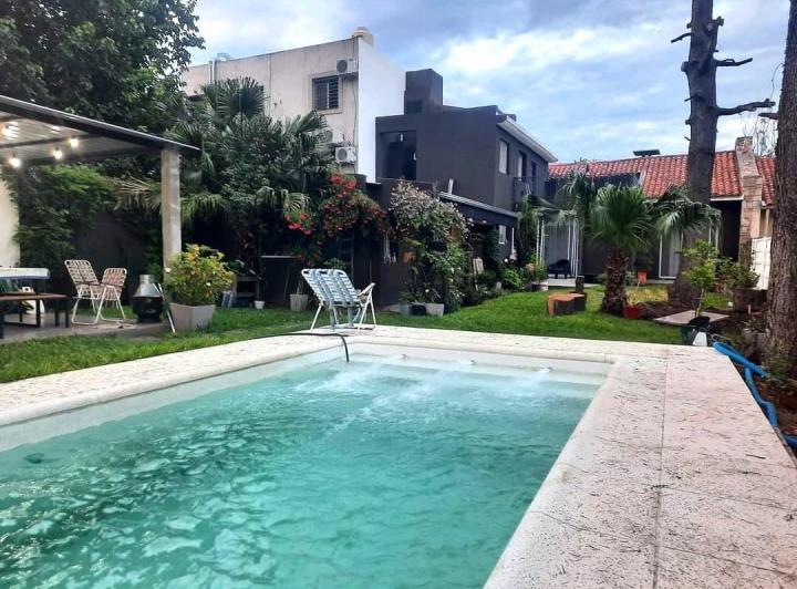 Casa · 270m² · 5 Ambientes · 1 Cochera