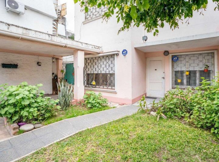 Casa · 182m² · 5 Ambientes · 1 Cochera
