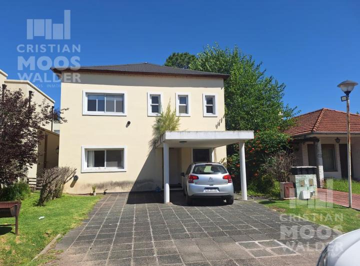 Casa · 210m² · 5 Ambientes · 1 Cochera