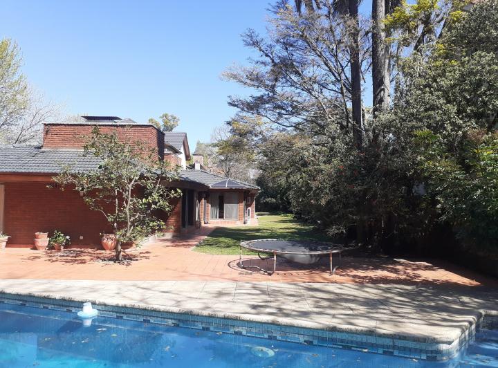Casa · 600m² · 10 Ambientes · 2 Cocheras