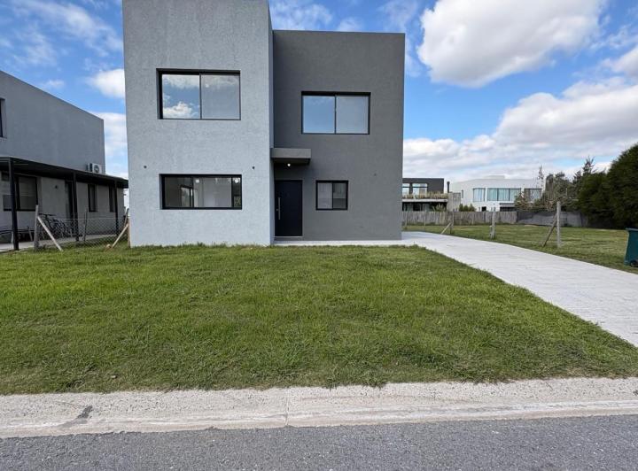 Casa · 176m² · 6 Ambientes