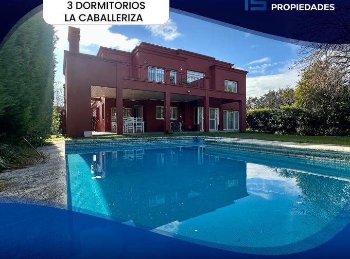 Casa · 240m² · 5 Ambientes · 4 Cocheras