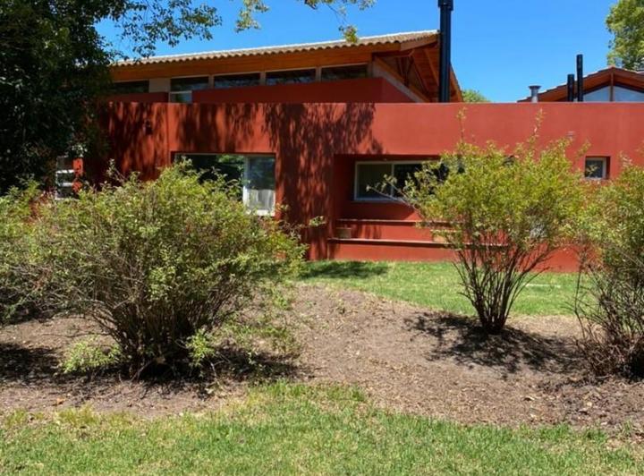 Casa · 450m² · 5 Ambientes
