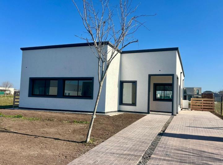 Casa · 156m² · 55 Ambientes