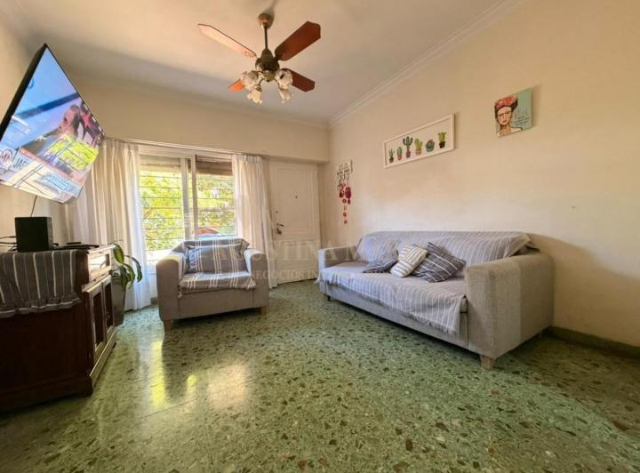 Casa · 96m² · 5 Ambientes · 2 Cocheras