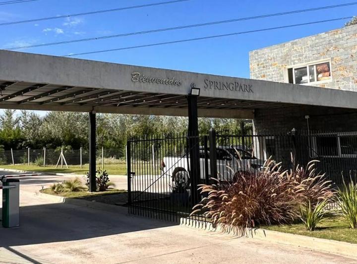 Casa · 121m² · 5 Ambientes · 1 Cochera