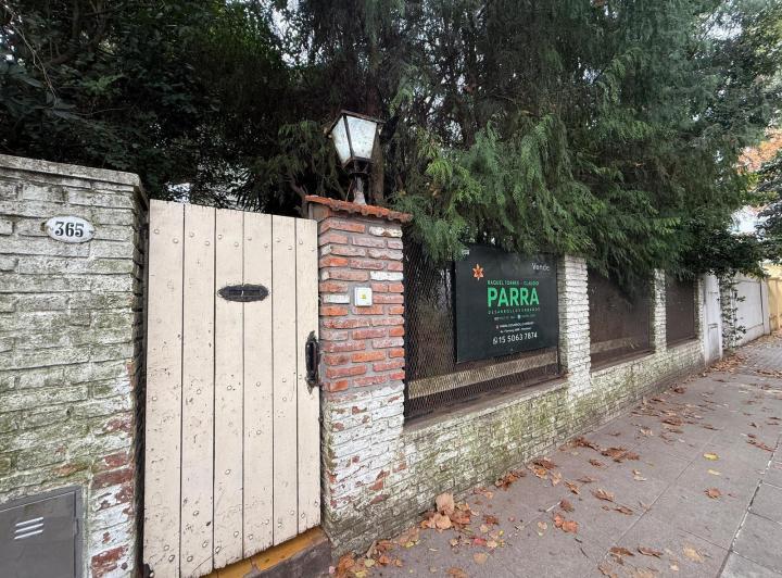 Casa · 200m² · 5 Ambientes