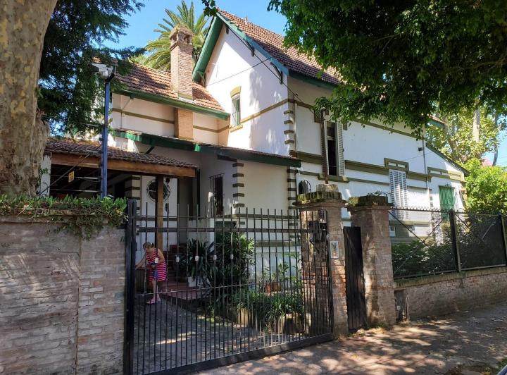 Casa · 490m² · 6 Ambientes