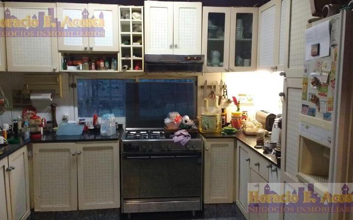 Casa · 150m² · 5 Ambientes · 6 Cocheras