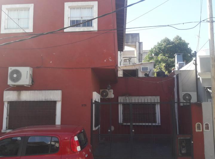 Casa · 200m² · 6 Ambientes · 1 Cochera