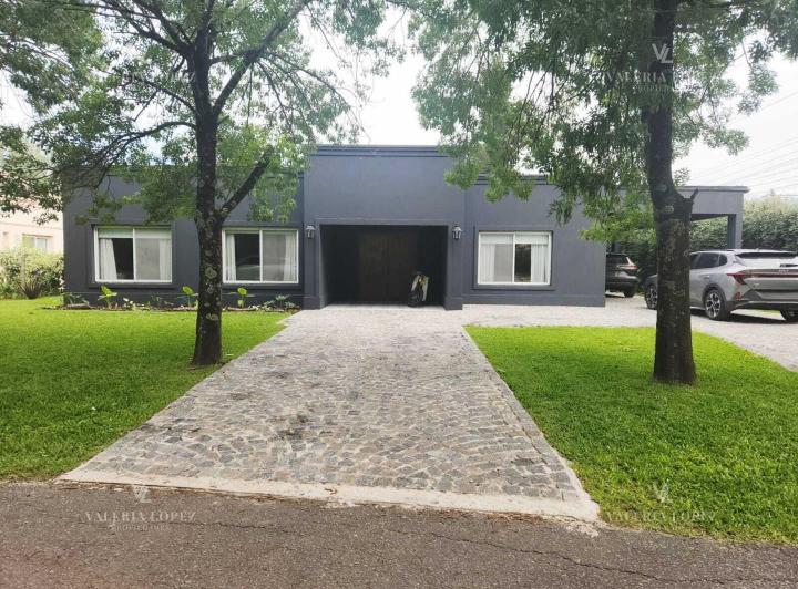 Casa · 180m² · 5 Ambientes · 5 Cocheras