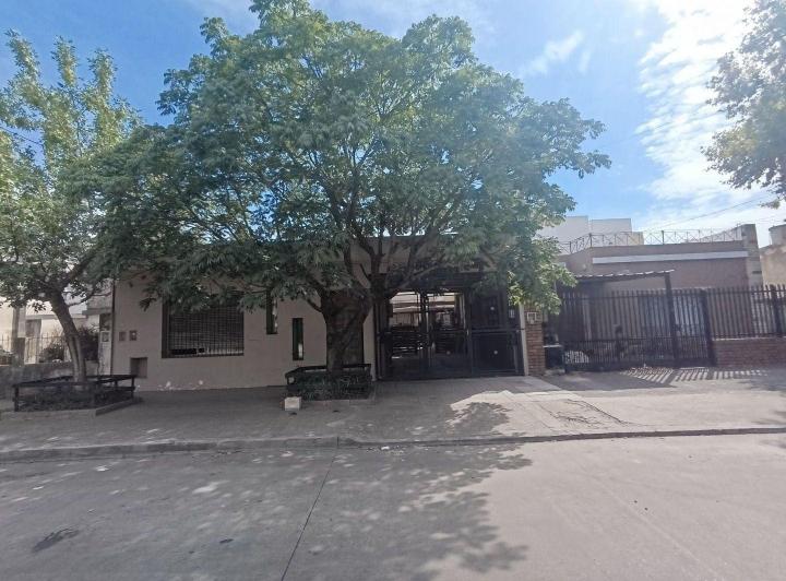 Casa · 162m² · 6 Ambientes · 1 Cochera