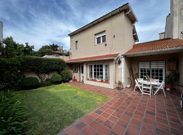 Casa · 155m² · 5 Ambientes · 1 Cochera
