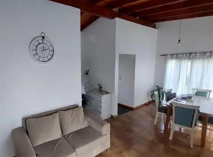 Casa · 90m² · 5 Ambientes · 2 Cocheras