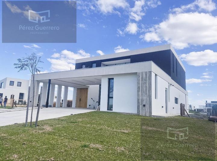 Casa · 293m² · 5 Ambientes