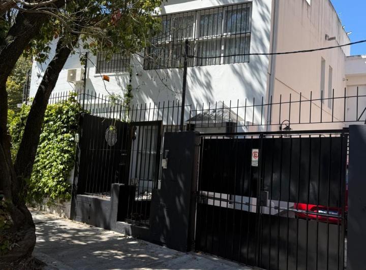 Casa · 190m² · 6 Ambientes · 2 Cocheras
