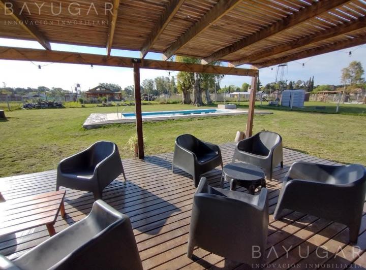 Casa · 160m² · 5 Ambientes · 3 Cocheras