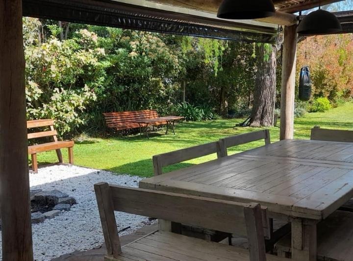 Casa · 230m² · 5 Ambientes · 2 Cocheras