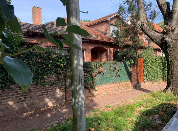 Casa · 280m² · 4 Dormitorios · 1 Cochera
