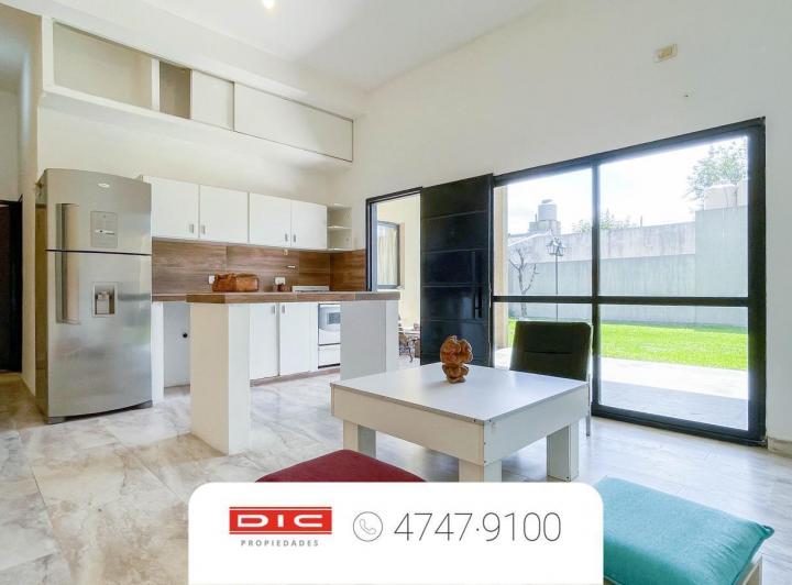 Casa · 210m² · 7 Ambientes · 1 Cochera