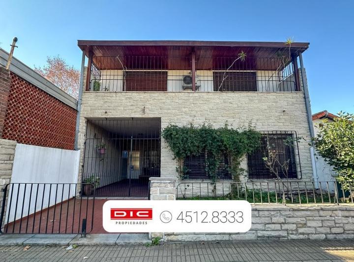 Casa · 181m² · 5 Ambientes · 1 Cochera