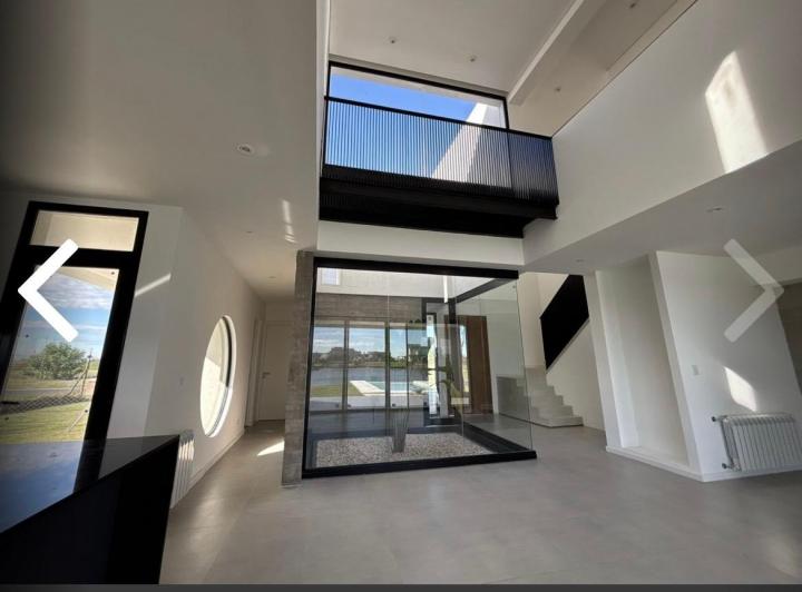 Casa · 218m² · 5 Ambientes