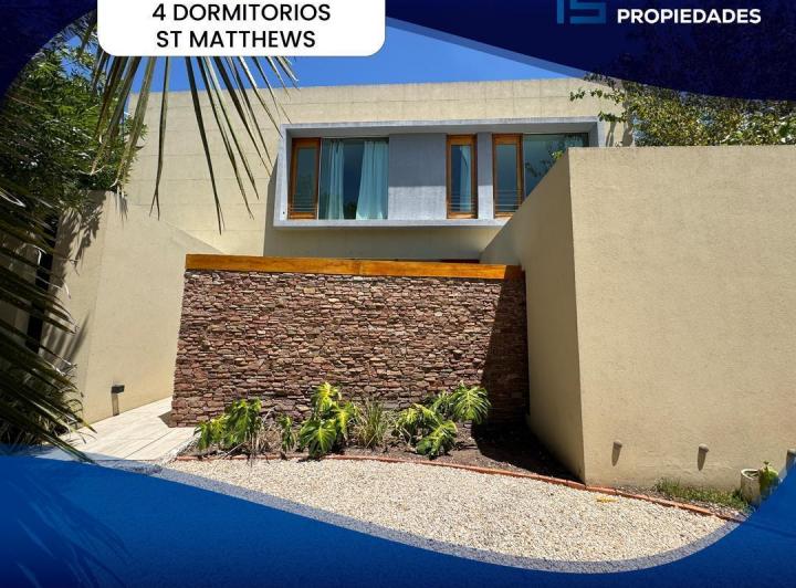 Casa · 200m² · 5 Ambientes · 4 Cocheras