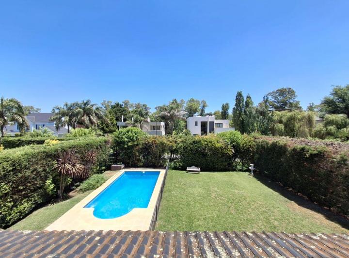Casa · 191m² · 5 Ambientes · 1 Cochera