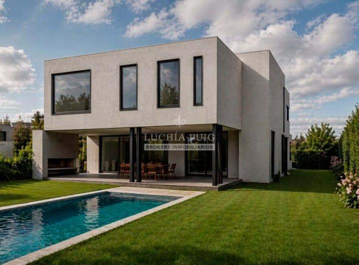 Casa · 282m² · 5 Ambientes · 2 Cocheras