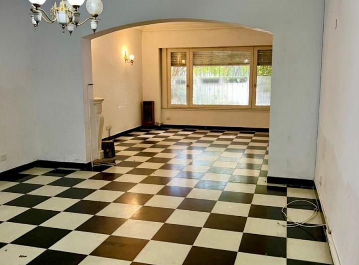 Casa · 278m² · 5 Ambientes · 1 Cochera