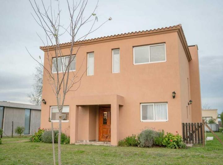 Casa · 145m² · 5 Ambientes