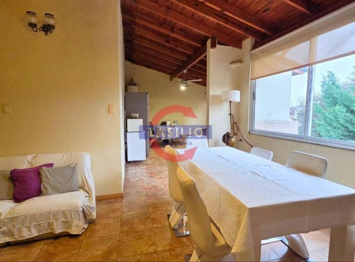 Casa · 134m² · 6 Ambientes · 3 Cocheras