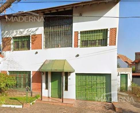 Casa · 250m² · 7 Ambientes · 3 Cocheras