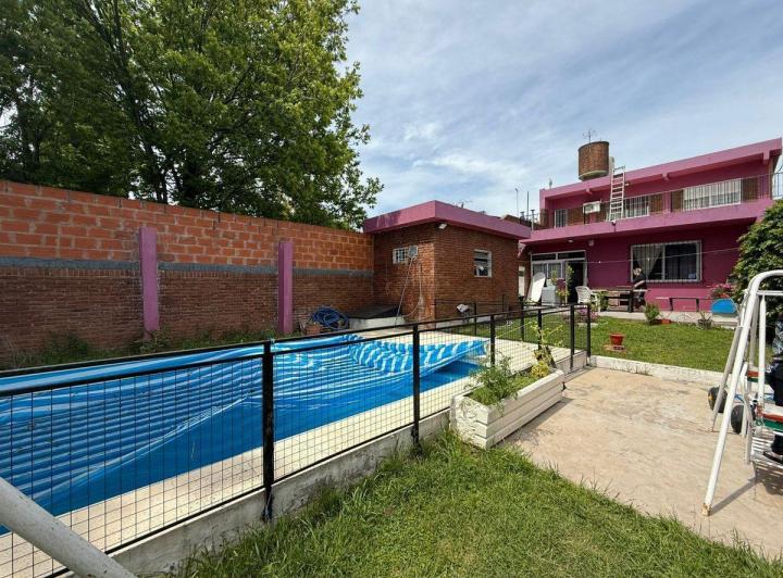 Casa · 204m² · 6 Ambientes · 1 Cochera