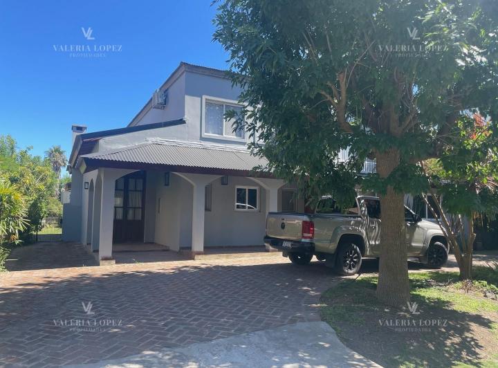 Casa · 310m² · 5 Ambientes · 3 Cocheras