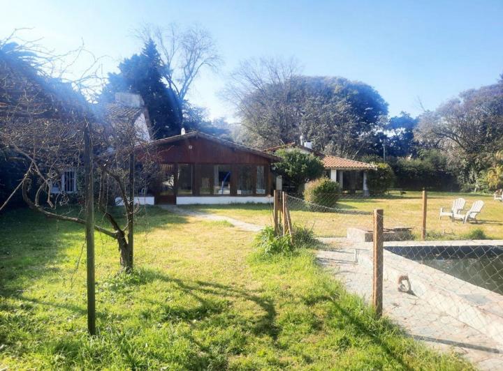Casa · 435m² · 8 Ambientes · 1 Cochera