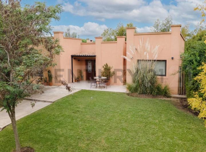 Casa · 190m² · 5 Ambientes · 3 Cocheras