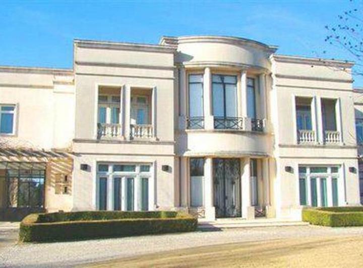 Casa · 544m² · 6 Ambientes · 1 Cochera