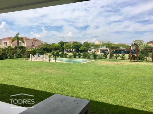 Casa · 400m² · 10 Ambientes · 2 Cocheras