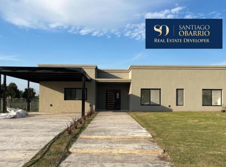 Casa · 147m² · 5 Ambientes · 2 Cocheras