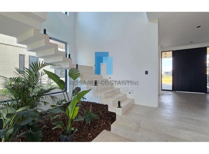 Casa · 420m² · 7 Ambientes · 5 Cocheras